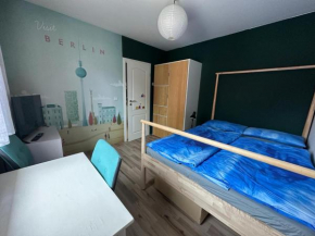 Gemütliches Zimmer bei Tina, nahe BER